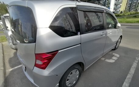 Honda Freed I, 2010 год, 870 000 рублей, 8 фотография
