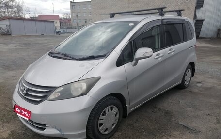 Honda Freed I, 2010 год, 870 000 рублей, 11 фотография