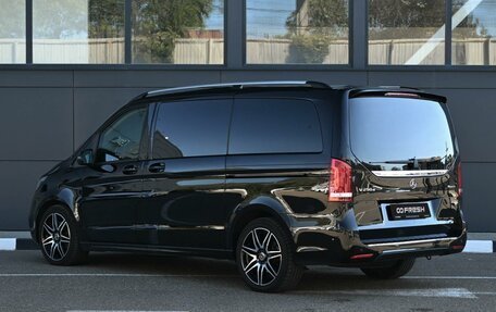 Mercedes-Benz V-Класс, 2021 год, 8 994 000 рублей, 2 фотография