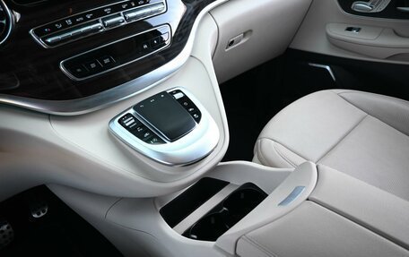 Mercedes-Benz V-Класс, 2021 год, 8 994 000 рублей, 38 фотография