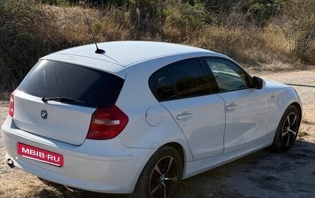 BMW 1 серия, 2011 год, 800 000 рублей, 3 фотография