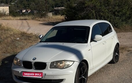 BMW 1 серия, 2011 год, 800 000 рублей, 1 фотография