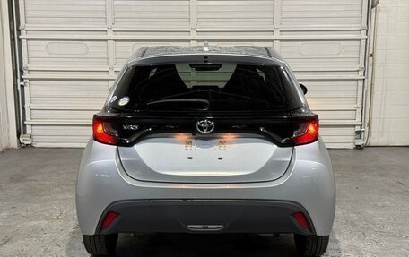 Toyota Yaris, 2023 год, 846 911 рублей, 4 фотография
