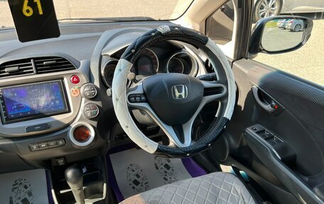 Honda Fit III, 2012 год, 909 000 рублей, 18 фотография