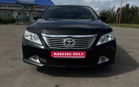 Toyota Camry, 2013 год, 2 000 000 рублей, 2 фотография