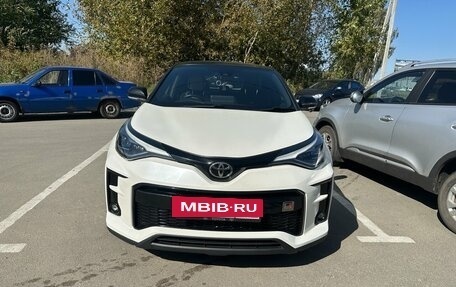 Toyota C-HR I рестайлинг, 2020 год, 1 710 000 рублей, 3 фотография