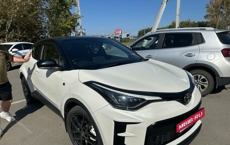 Toyota C-HR I рестайлинг, 2020 год, 1 710 000 рублей, 2 фотография