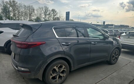 KIA Sportage IV рестайлинг, 2020 год, 2 100 000 рублей, 3 фотография