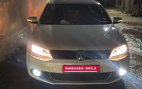 Volkswagen Jetta VI, 2012 год, 1 045 000 рублей, 8 фотография