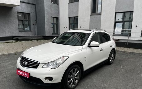 Infiniti QX50 I рестайлинг, 2014 год, 2 000 000 рублей, 1 фотография