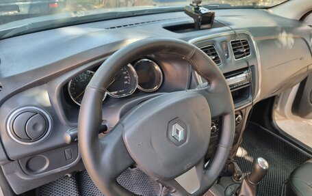 Renault Logan II, 2014 год, 670 000 рублей, 18 фотография