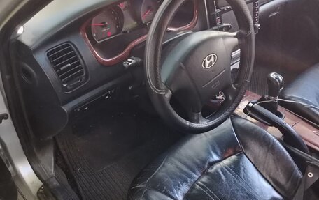 Hyundai Sonata IV рестайлинг, 2004 год, 190 000 рублей, 23 фотография