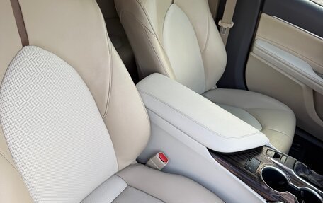 Toyota Camry, 2021 год, 3 100 000 рублей, 10 фотография
