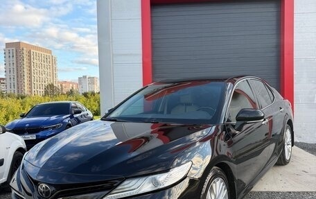 Toyota Camry, 2021 год, 3 100 000 рублей, 2 фотография