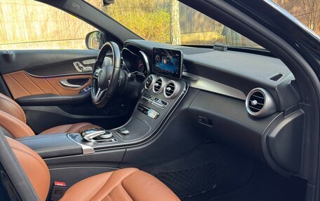Mercedes-Benz C-Класс, 2018 год, 2 650 000 рублей, 19 фотография
