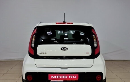 KIA Soul II рестайлинг, 2017 год, 1 530 000 рублей, 6 фотография