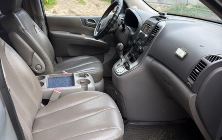 KIA Carnival III, 2009 год, 900 000 рублей, 14 фотография