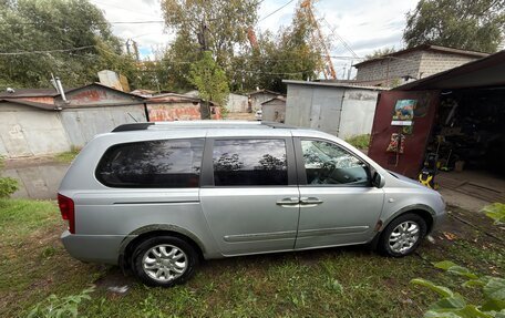 KIA Carnival III, 2009 год, 900 000 рублей, 9 фотография