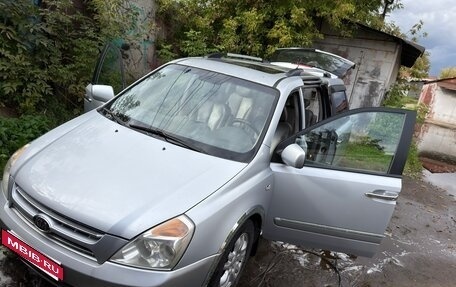 KIA Carnival III, 2009 год, 900 000 рублей, 2 фотография