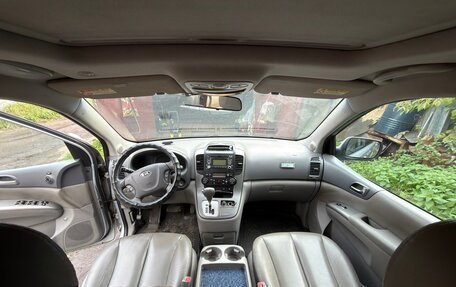 KIA Carnival III, 2009 год, 900 000 рублей, 17 фотография