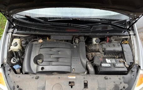 KIA Carnival III, 2009 год, 900 000 рублей, 20 фотография