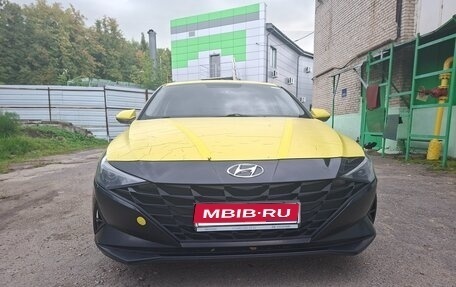 Hyundai Elantra, 2021 год, 1 350 000 рублей, 1 фотография