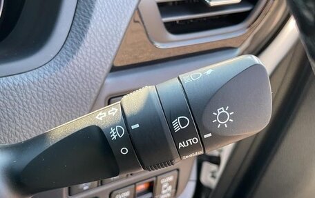 Toyota Noah III, 2021 год, 2 231 000 рублей, 16 фотография