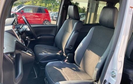 Toyota Noah III, 2021 год, 2 231 000 рублей, 37 фотография