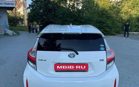 Toyota Aqua I, 2017 год, 950 000 рублей, 8 фотография