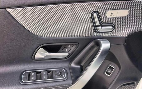 Mercedes-Benz A-Класс, 2022 год, 1 490 000 рублей, 7 фотография