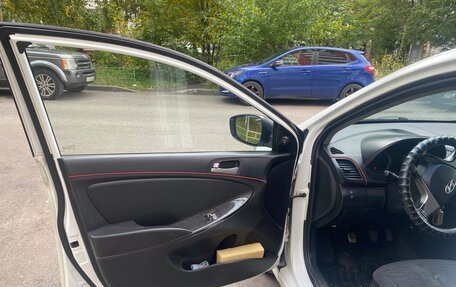 Hyundai Solaris II рестайлинг, 2015 год, 550 000 рублей, 4 фотография