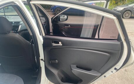 Hyundai Solaris II рестайлинг, 2015 год, 550 000 рублей, 3 фотография