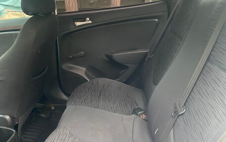 Hyundai Solaris II рестайлинг, 2015 год, 550 000 рублей, 15 фотография