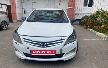 Hyundai Solaris II рестайлинг, 2015 год, 550 000 рублей, 14 фотография