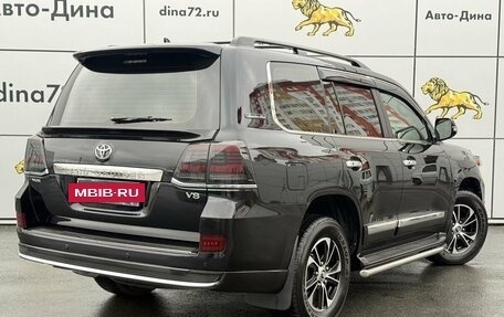 Toyota Land Cruiser 200, 2015 год, 4 900 000 рублей, 6 фотография