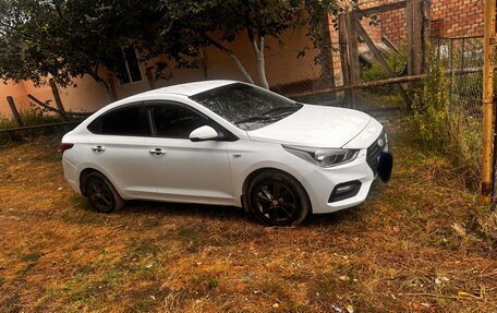 Hyundai Solaris II рестайлинг, 2017 год, 690 000 рублей, 4 фотография
