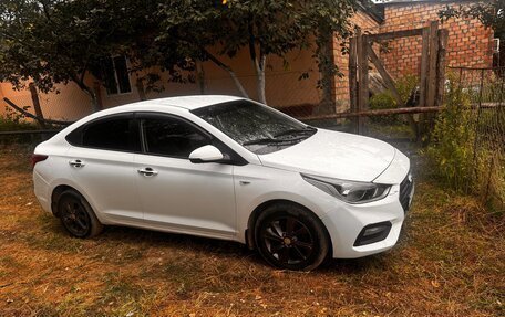 Hyundai Solaris II рестайлинг, 2017 год, 690 000 рублей, 2 фотография