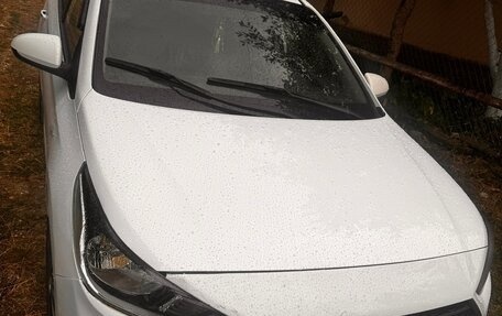 Hyundai Solaris II рестайлинг, 2017 год, 690 000 рублей, 3 фотография