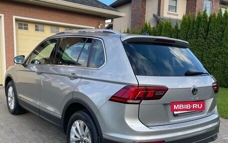 Volkswagen Tiguan II, 2020 год, 3 600 000 рублей, 2 фотография