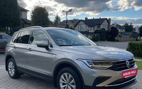 Volkswagen Tiguan II, 2020 год, 3 600 000 рублей, 5 фотография