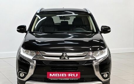 Mitsubishi Outlander III рестайлинг 3, 2017 год, 1 780 000 рублей, 2 фотография