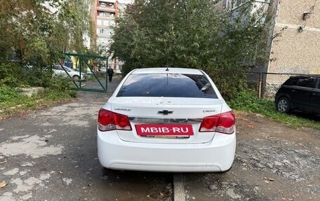 Chevrolet Cruze II, 2012 год, 650 000 рублей, 3 фотография