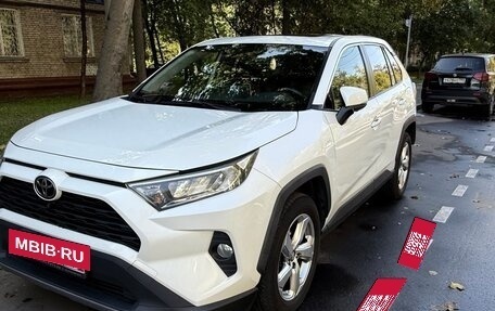 Toyota RAV4, 2020 год, 3 150 000 рублей, 3 фотография