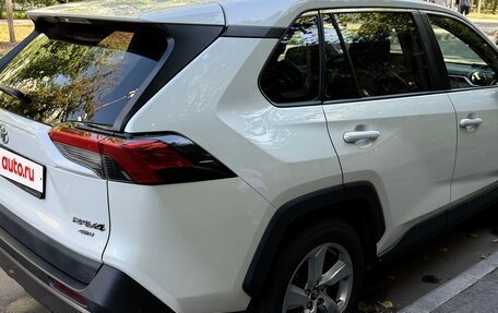 Toyota RAV4, 2020 год, 3 150 000 рублей, 4 фотография