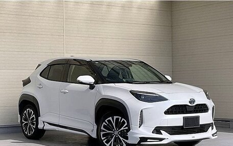 Toyota Yaris Cross, 2023 год, 1 568 000 рублей, 1 фотография