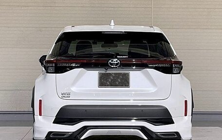 Toyota Yaris Cross, 2023 год, 1 568 000 рублей, 7 фотография