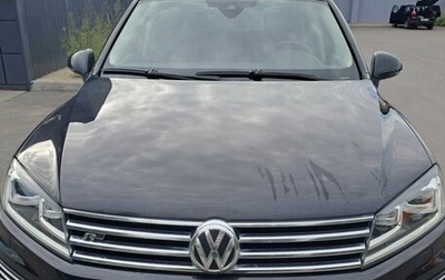 Volkswagen Touareg III, 2017 год, 3 300 000 рублей, 1 фотография