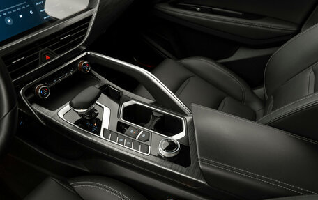 Geely Tugella FY11, 2023 год, 2 795 000 рублей, 18 фотография