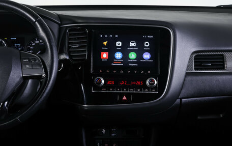 Mitsubishi Outlander III рестайлинг 3, 2022 год, 2 550 000 рублей, 13 фотография