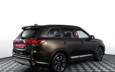 Mitsubishi Outlander III рестайлинг 3, 2022 год, 2 550 000 рублей, 5 фотография